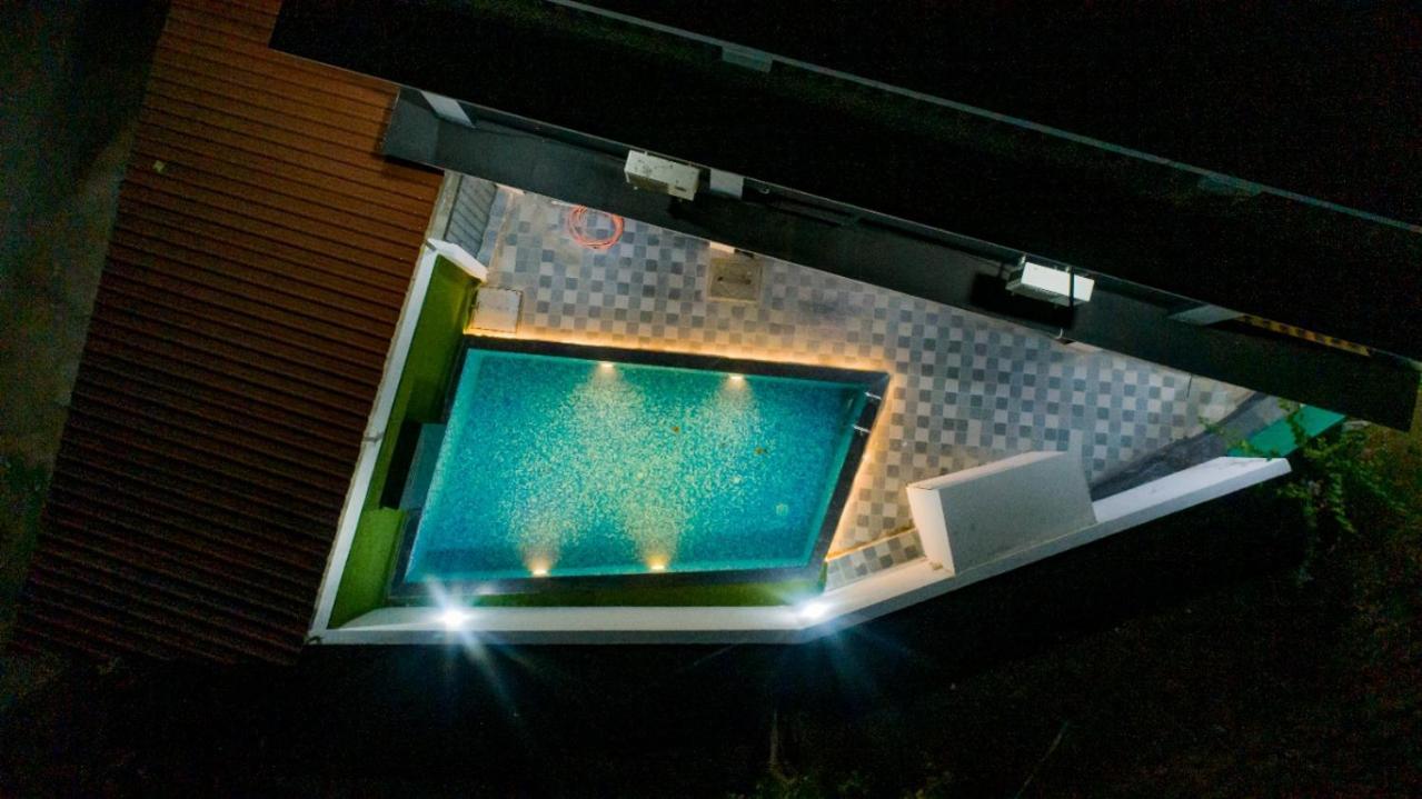 Empyrean Stay Ll 3Bhk Ll Jaguar Villa Ll Ac Ll Pvt Pool Ll Luxury Lonavala Exterior photo