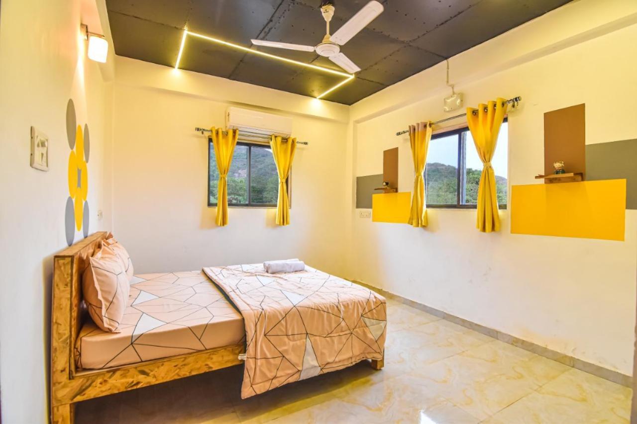 Empyrean Stay Ll 3Bhk Ll Jaguar Villa Ll Ac Ll Pvt Pool Ll Luxury Lonavala Exterior photo