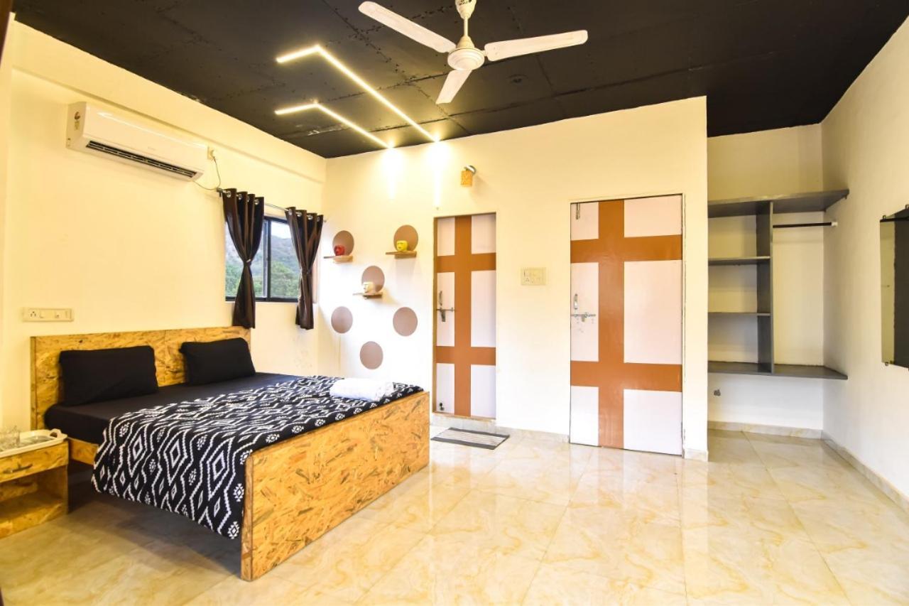 Empyrean Stay Ll 3Bhk Ll Jaguar Villa Ll Ac Ll Pvt Pool Ll Luxury Lonavala Exterior photo